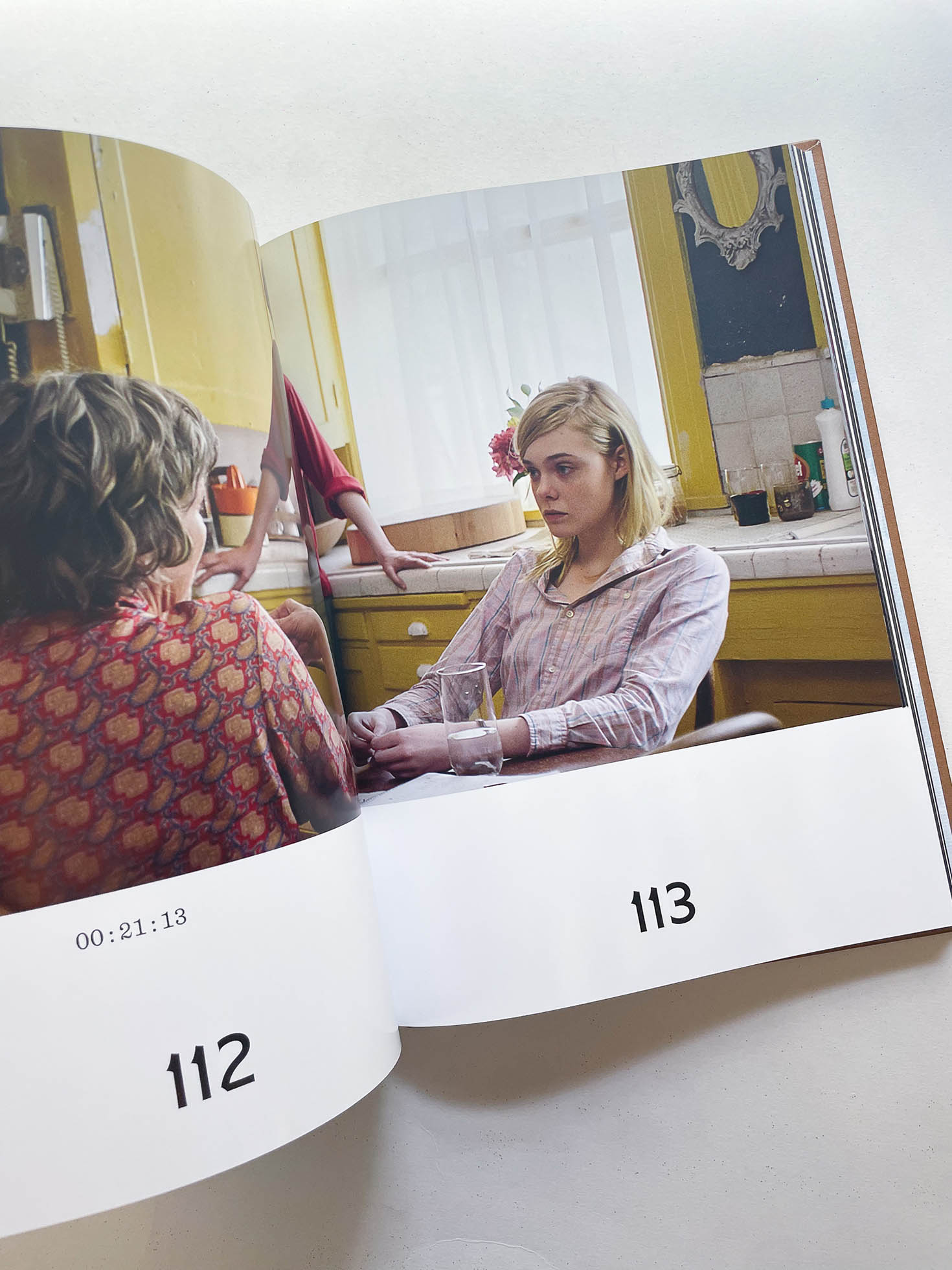 20TH CENTURY WOMEN SCREENPLAY BOOK / Mike Mills