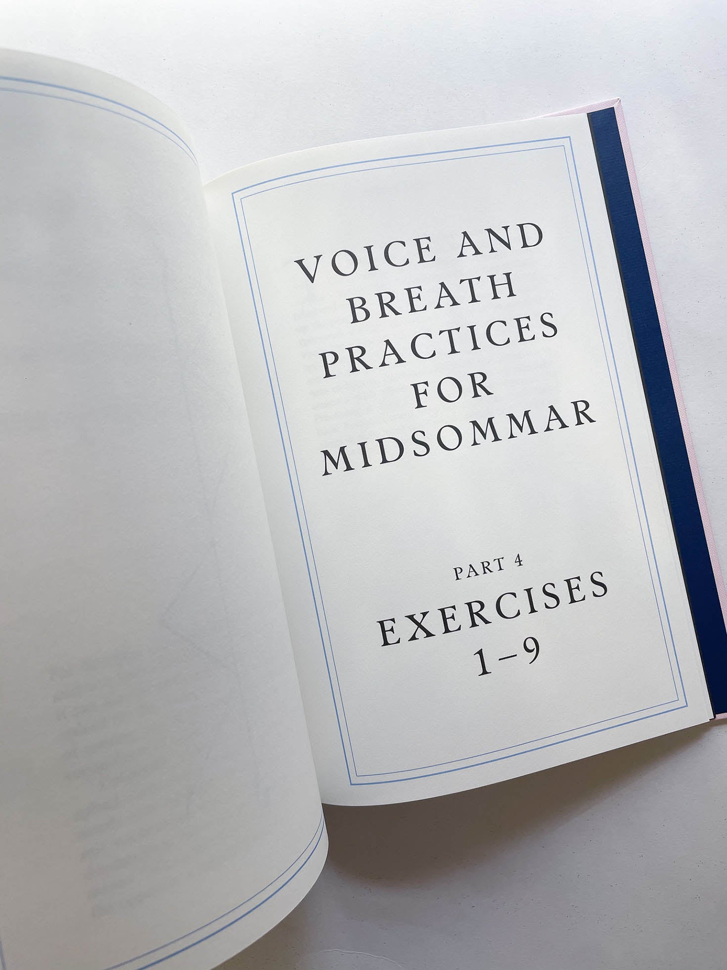 MIDSOMMAR SCREENPLAY BOOK / Ari Aster