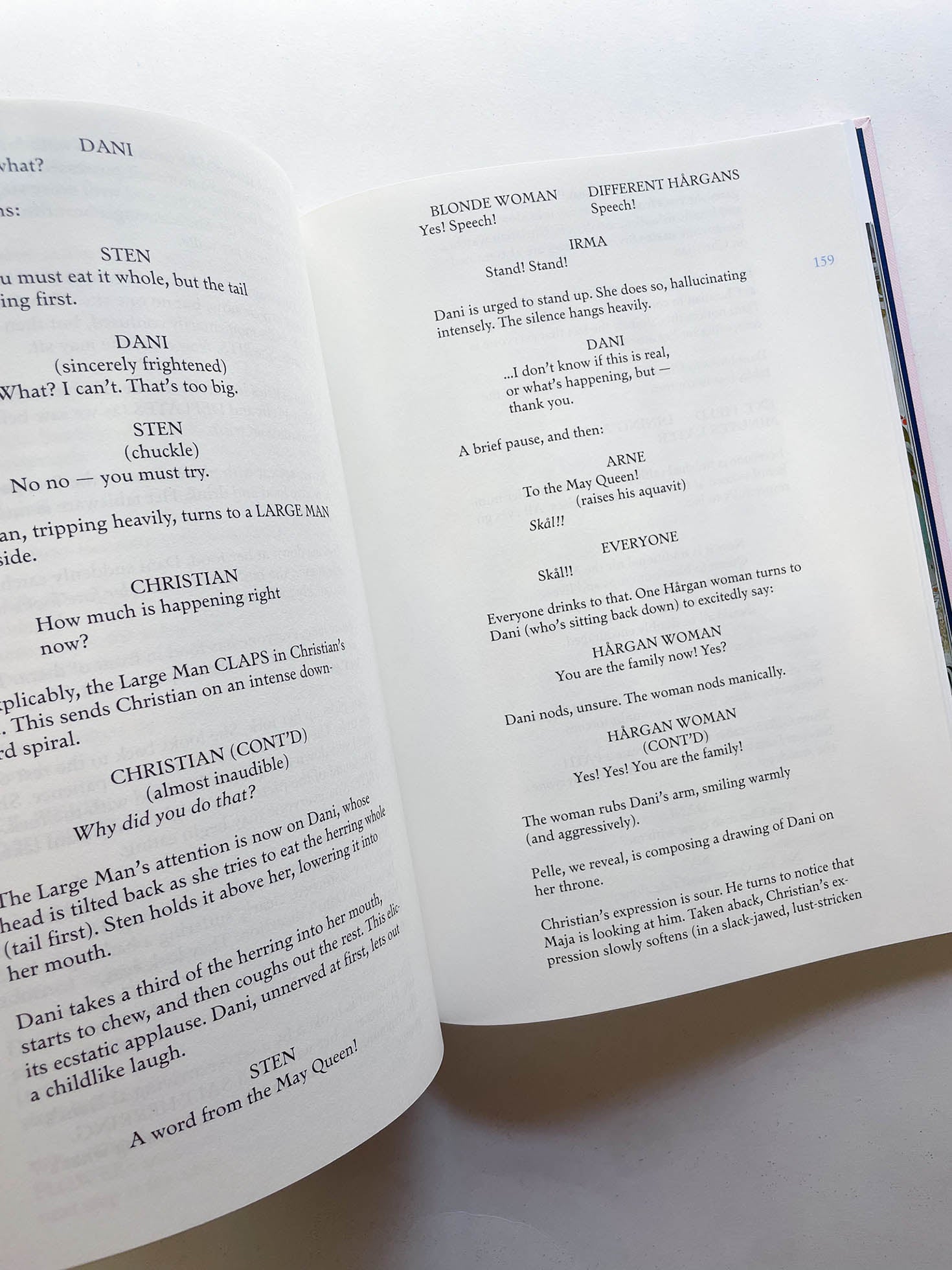 MIDSOMMAR SCREENPLAY BOOK / Ari Aster