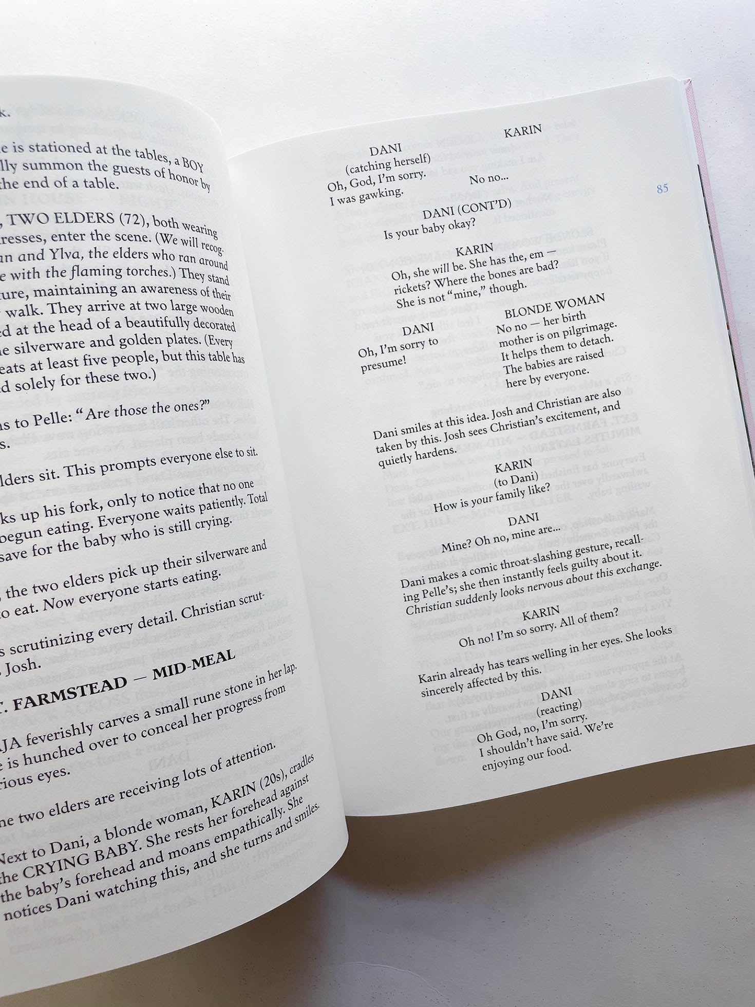 MIDSOMMAR SCREENPLAY BOOK / Ari Aster