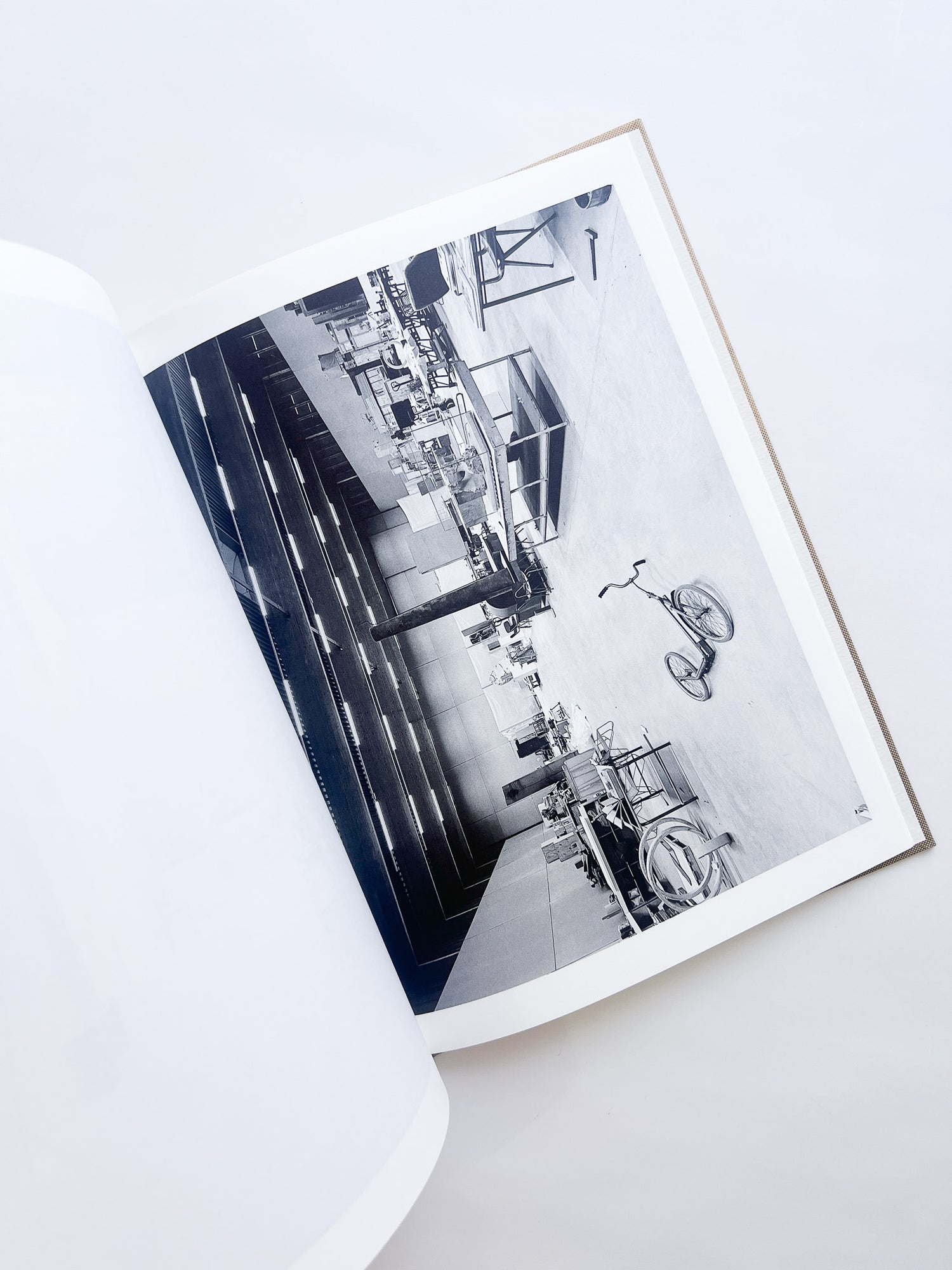 Studio Snapshots / Mark Manders