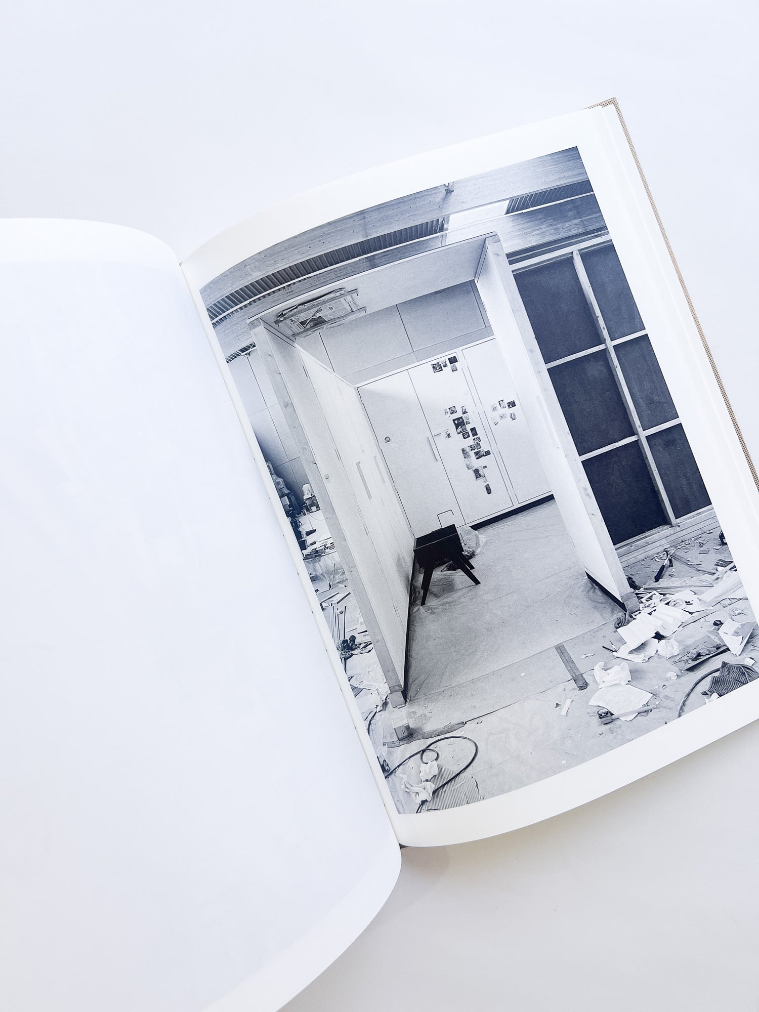 Studio Snapshots / Mark Manders