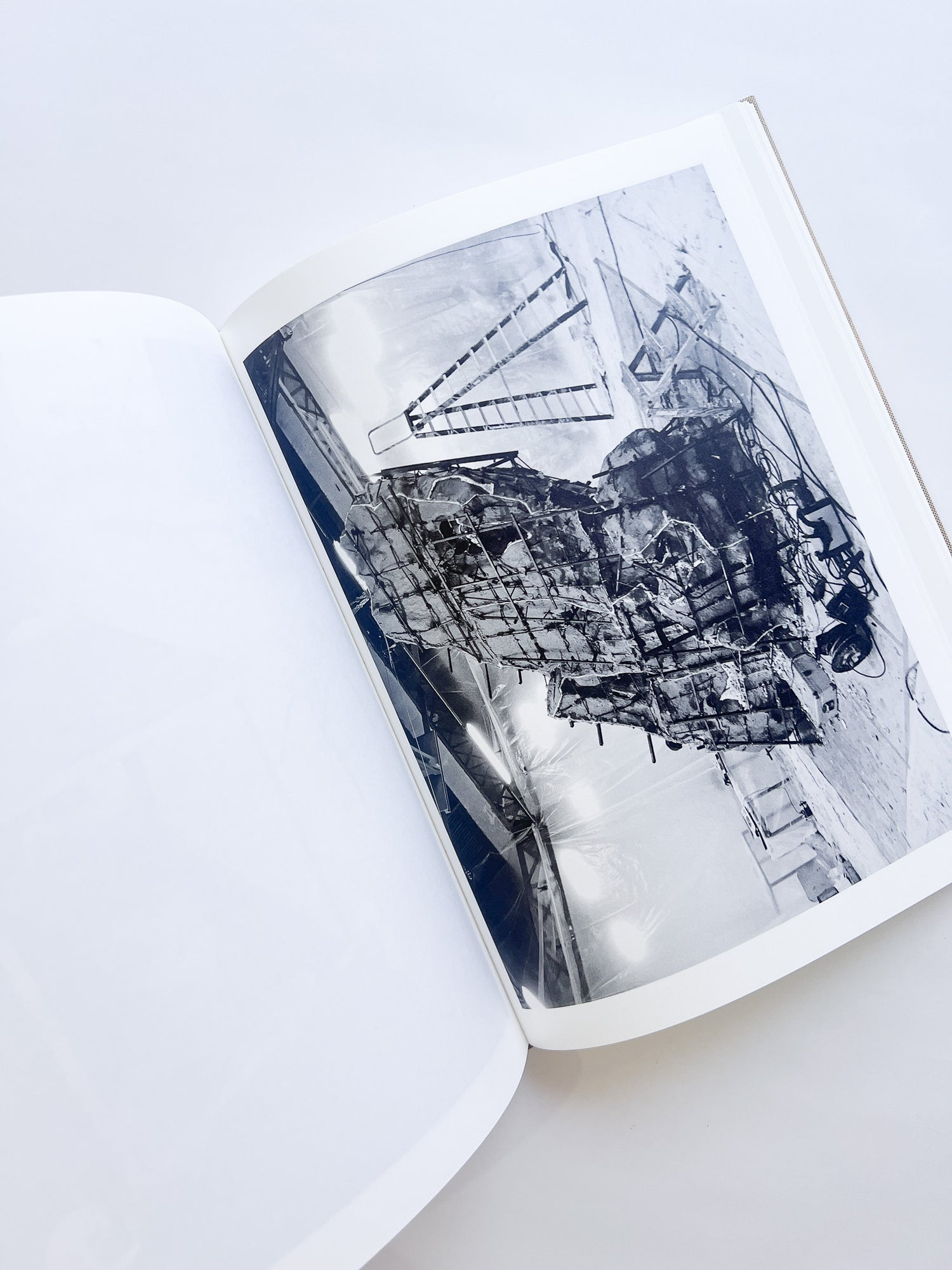 Studio Snapshots / Mark Manders