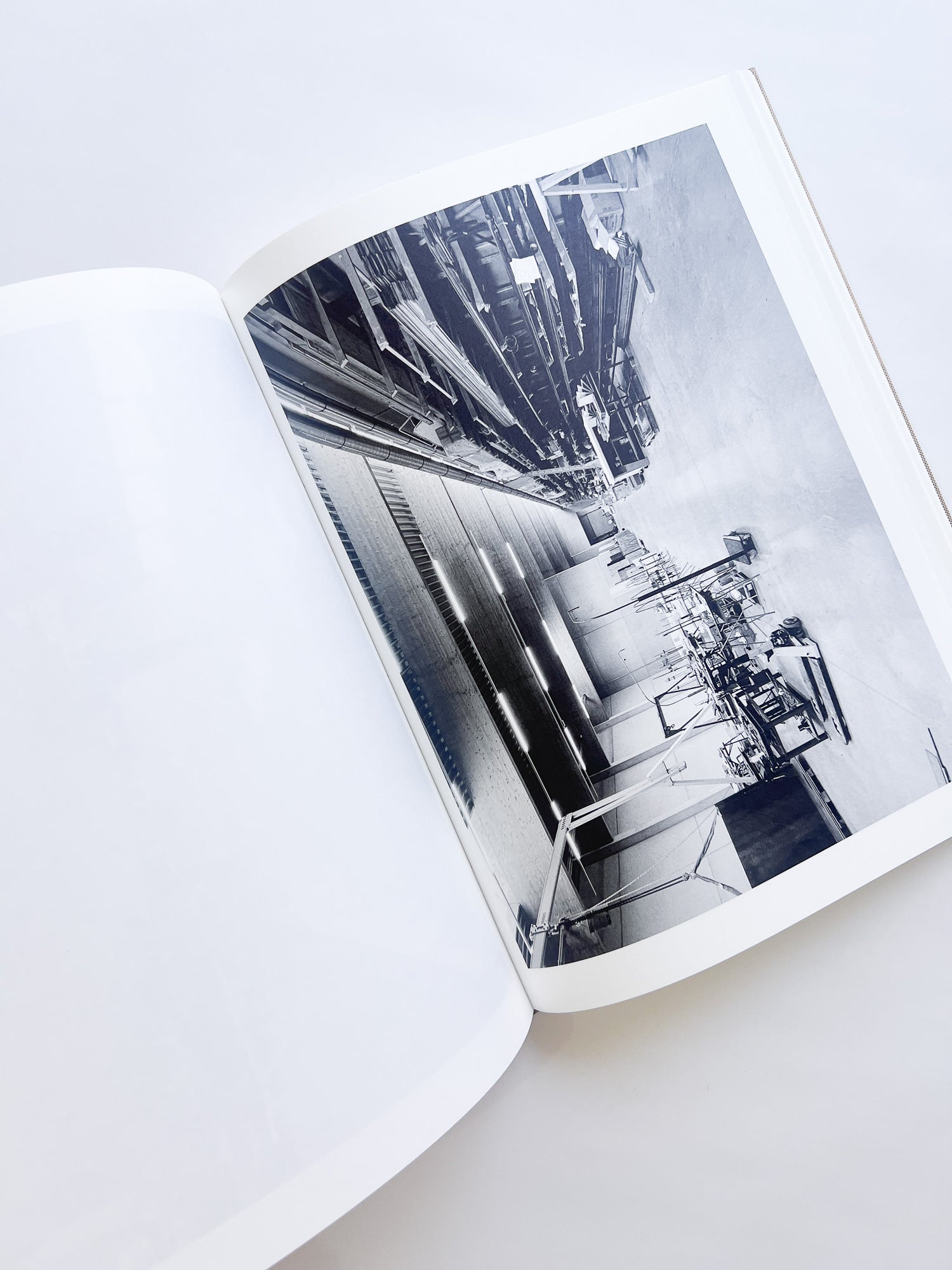 Studio Snapshots / Mark Manders