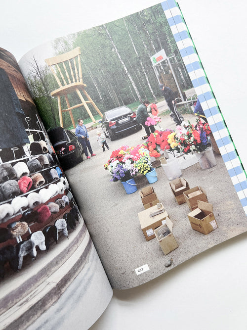 CROSS CULTURAL CHAIRS: 8 CHAIRS FROM 8 COUNTRIES: DIVERSIFYING MODERN SEATING / Matteo Guarnaccia