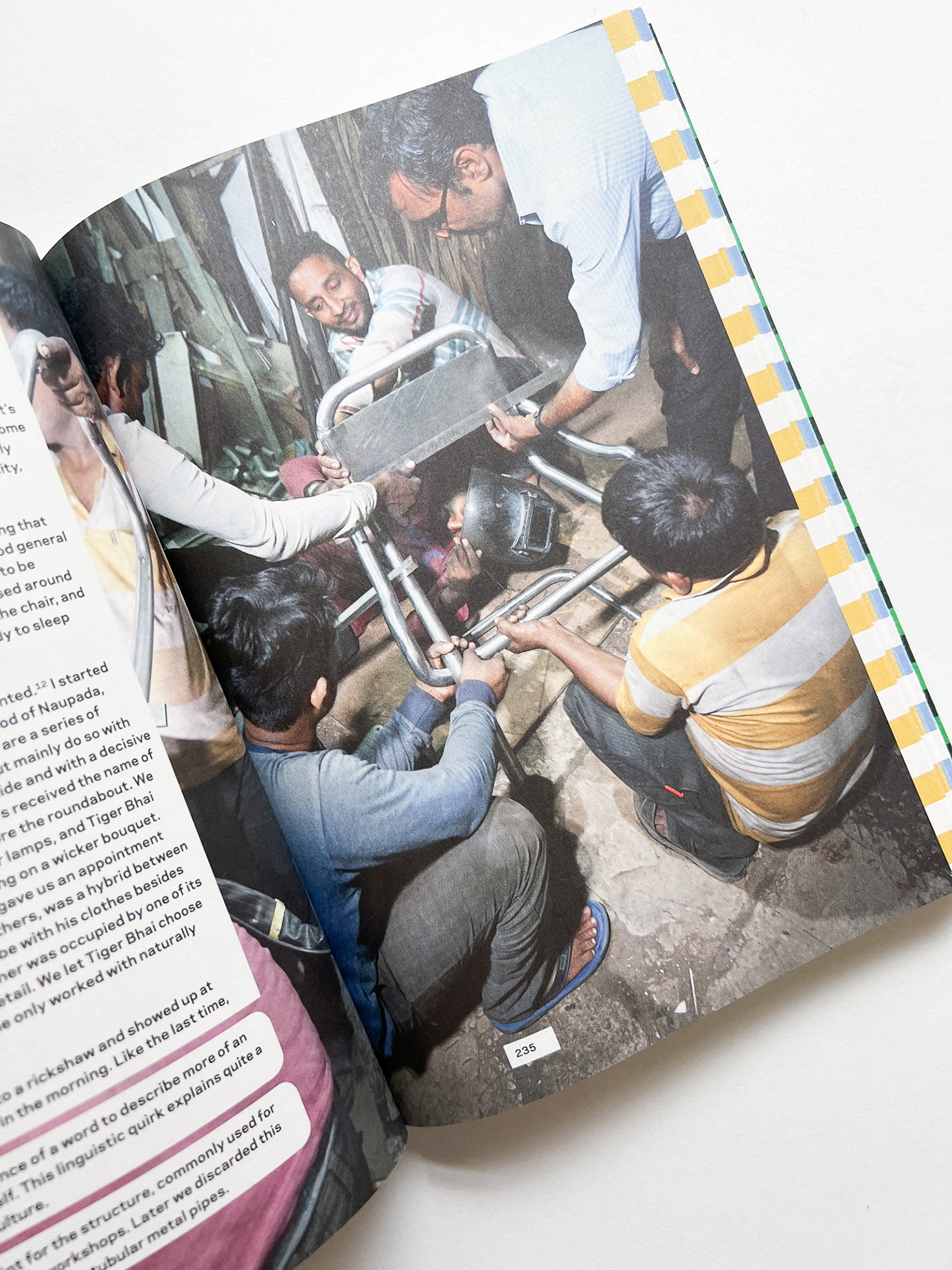 CROSS CULTURAL CHAIRS: 8 CHAIRS FROM 8 COUNTRIES: DIVERSIFYING MODERN SEATING / Matteo Guarnaccia