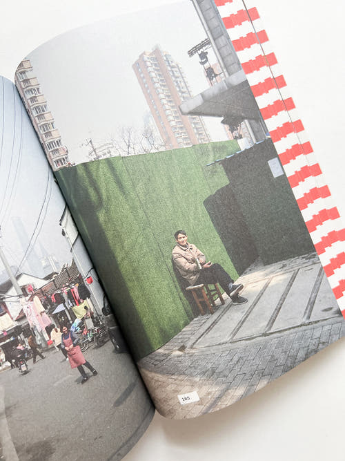 CROSS CULTURAL CHAIRS: 8 CHAIRS FROM 8 COUNTRIES: DIVERSIFYING MODERN SEATING / Matteo Guarnaccia