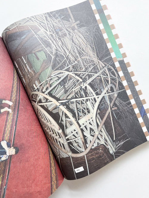 CROSS CULTURAL CHAIRS: 8 CHAIRS FROM 8 COUNTRIES: DIVERSIFYING MODERN SEATING / Matteo Guarnaccia