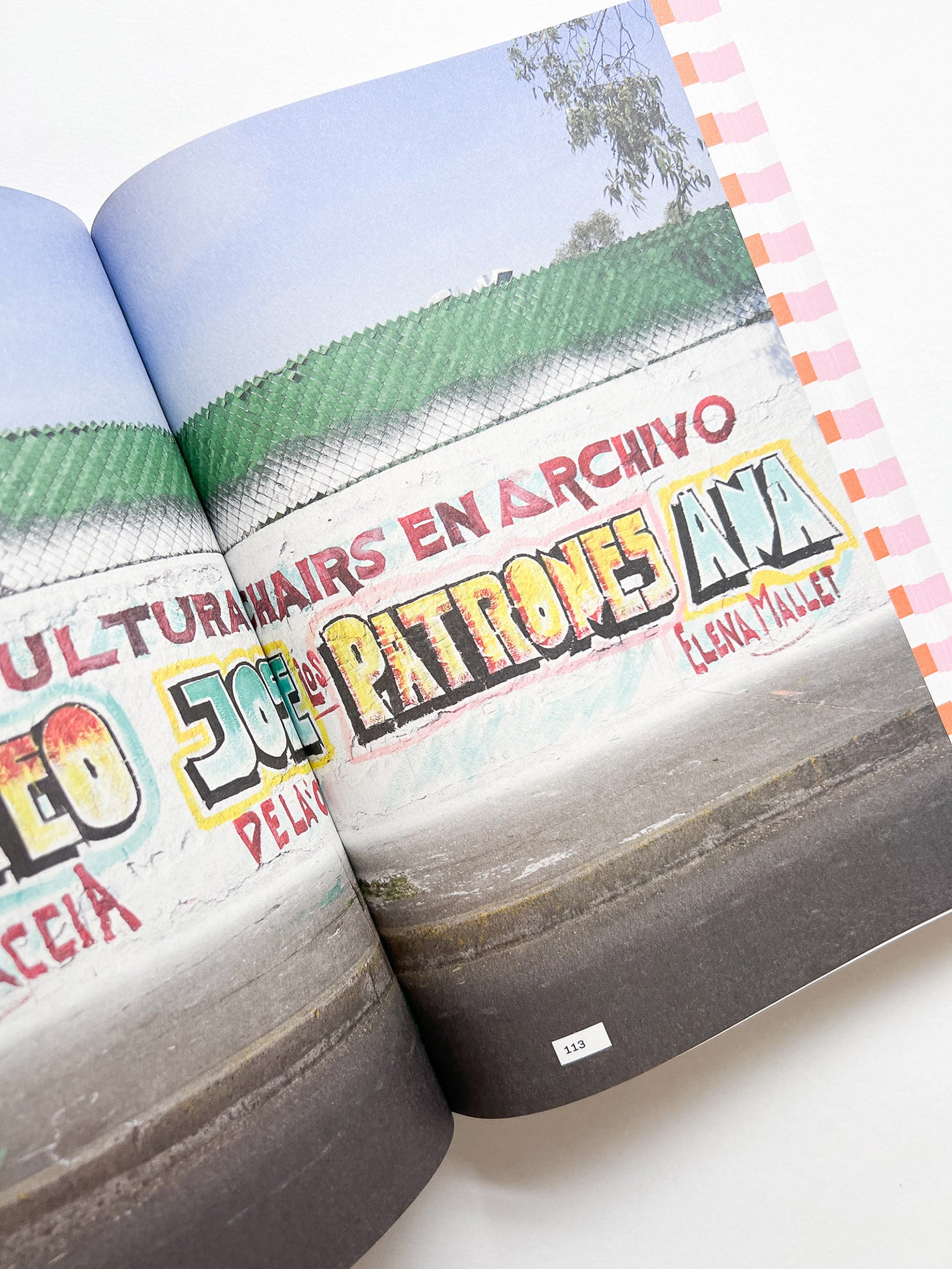 CROSS CULTURAL CHAIRS: 8 CHAIRS FROM 8 COUNTRIES: DIVERSIFYING MODERN SEATING / Matteo Guarnaccia