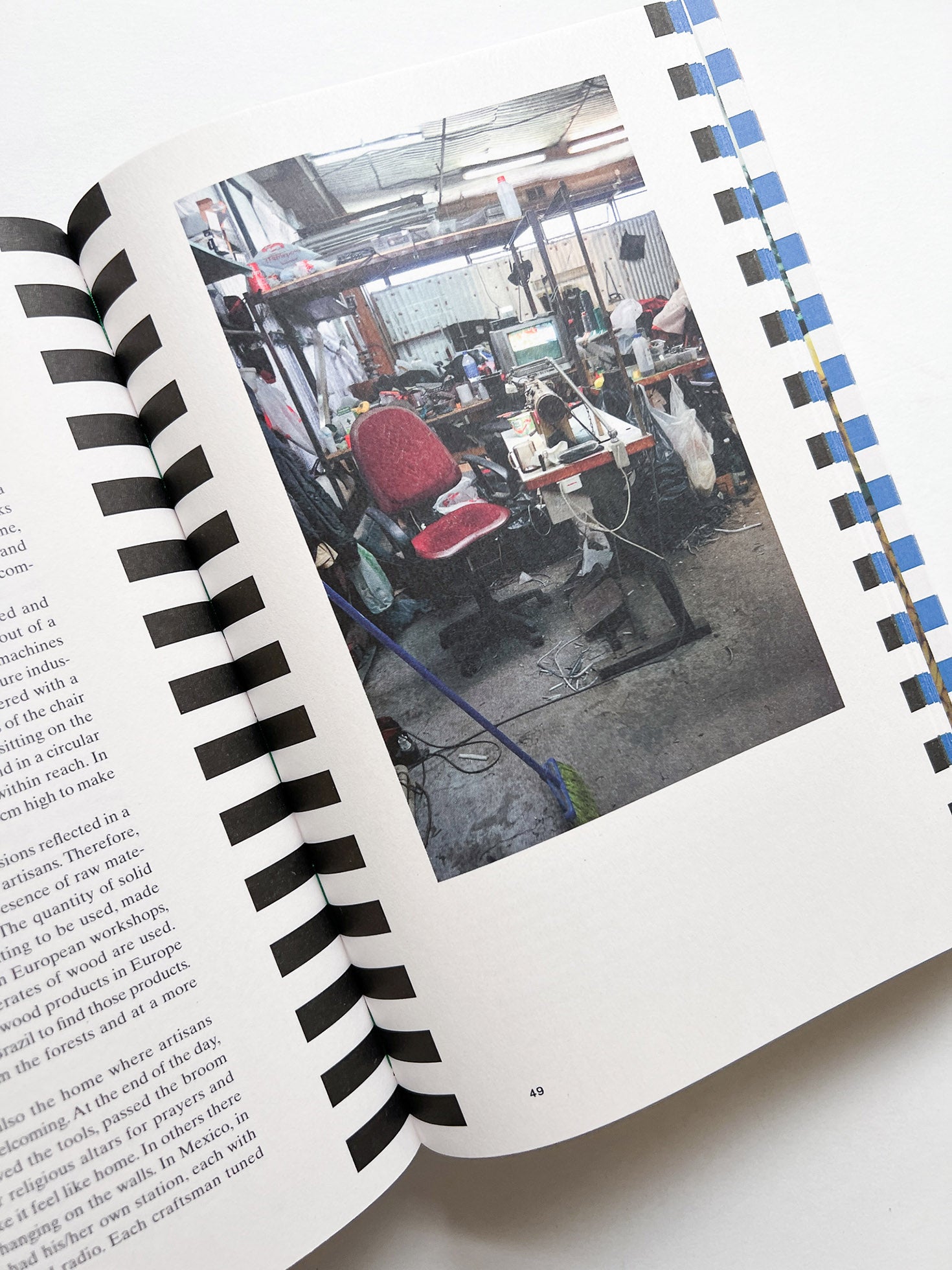 CROSS CULTURAL CHAIRS: 8 CHAIRS FROM 8 COUNTRIES: DIVERSIFYING MODERN SEATING / Matteo Guarnaccia