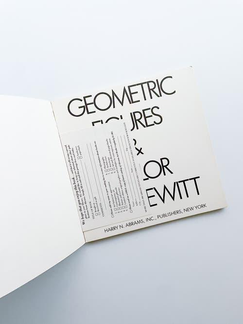 GEOMETRIC FIGURES & COLOR / Sol LeWitt