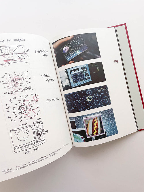 EVERYTHING EVERYWHERE ALL AT ONCE / Daniel Kwan & Daniel Scheinert