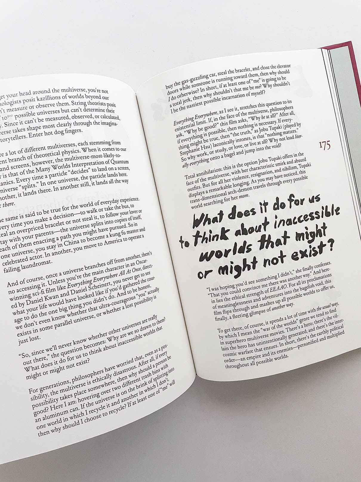 EVERYTHING EVERYWHERE ALL AT ONCE / Daniel Kwan & Daniel Scheinert