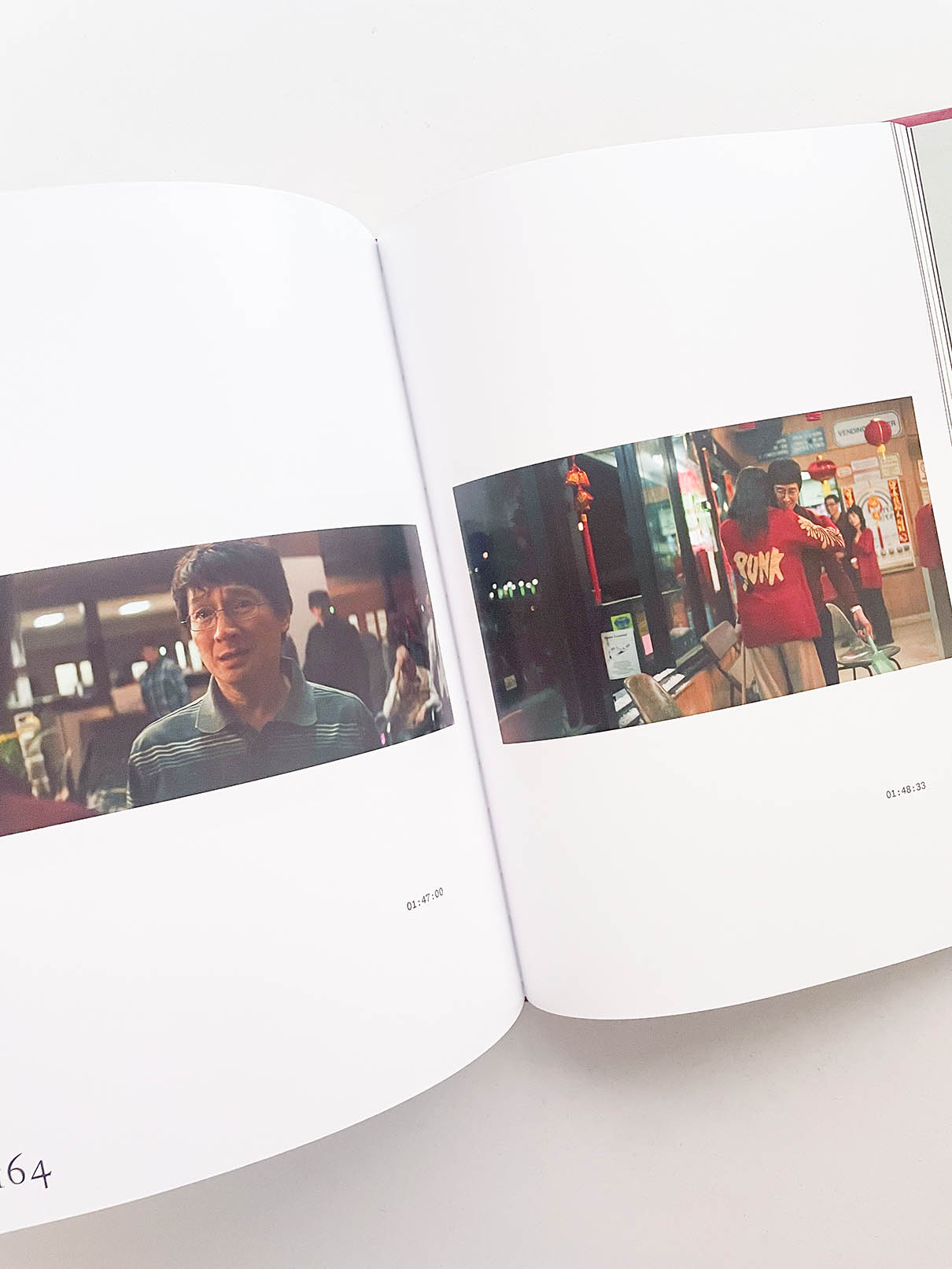 EVERYTHING EVERYWHERE ALL AT ONCE / Daniel Kwan & Daniel Scheinert