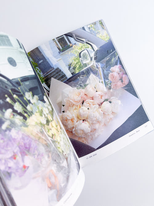 Flowers in the Front Seat / Simone Gooch