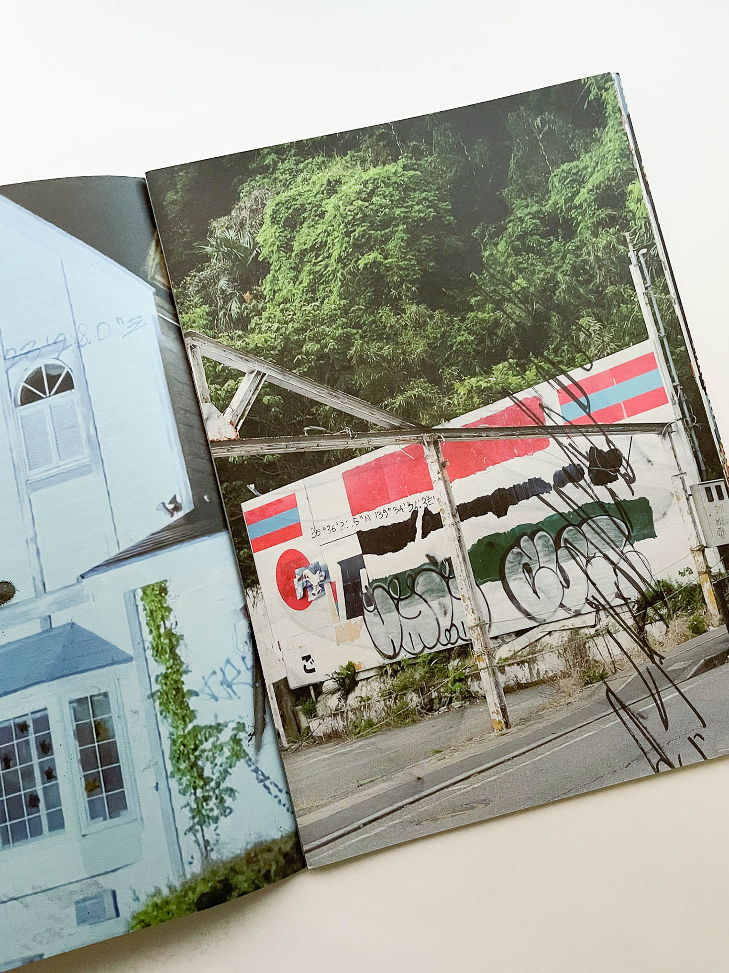 VANISHING POINT exhibition in liminal zone / Kanade Hamamoto [SIGNED]