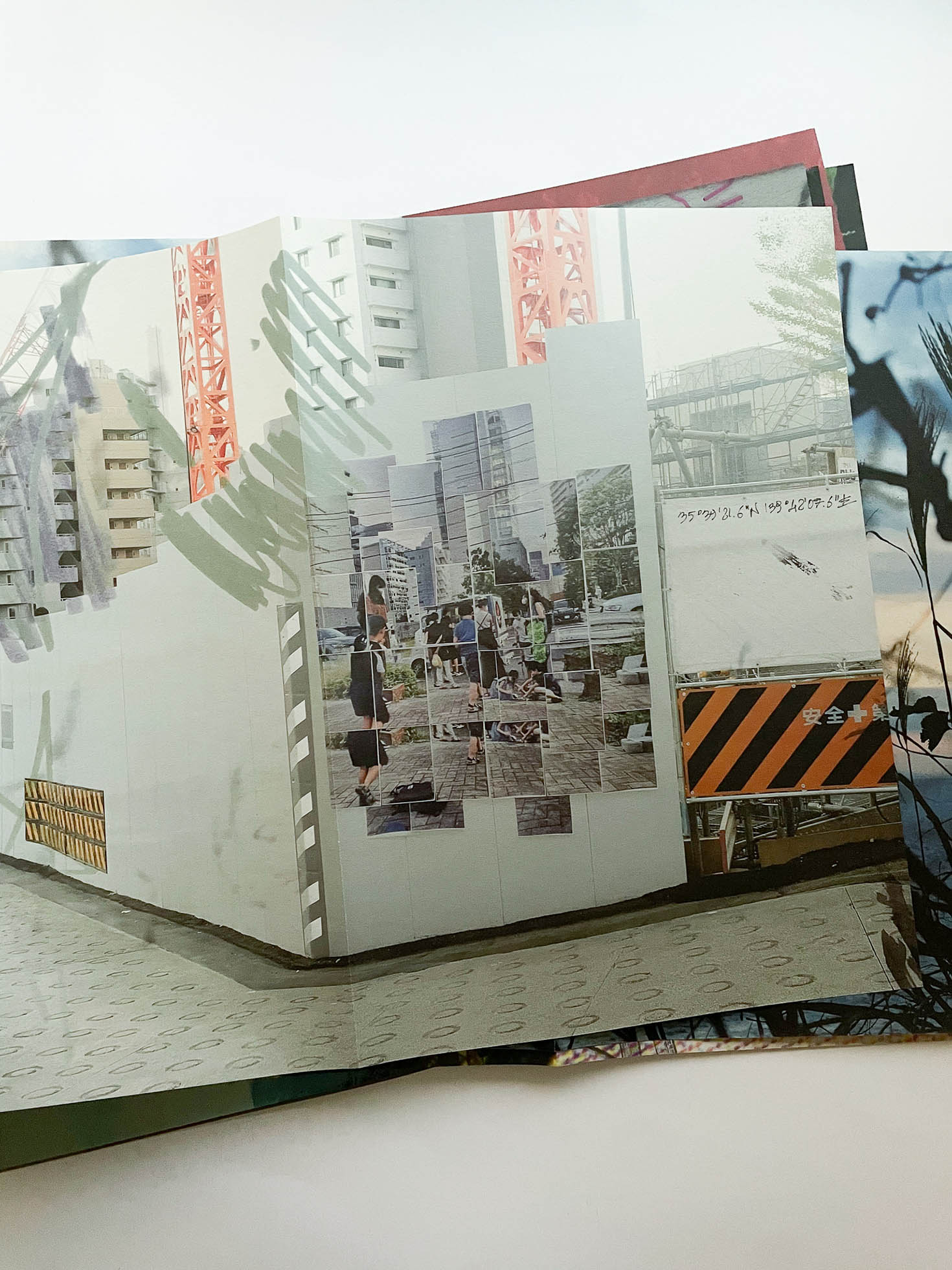 VANISHING POINT exhibition in liminal zone / Kanade Hamamoto [SIGNED]