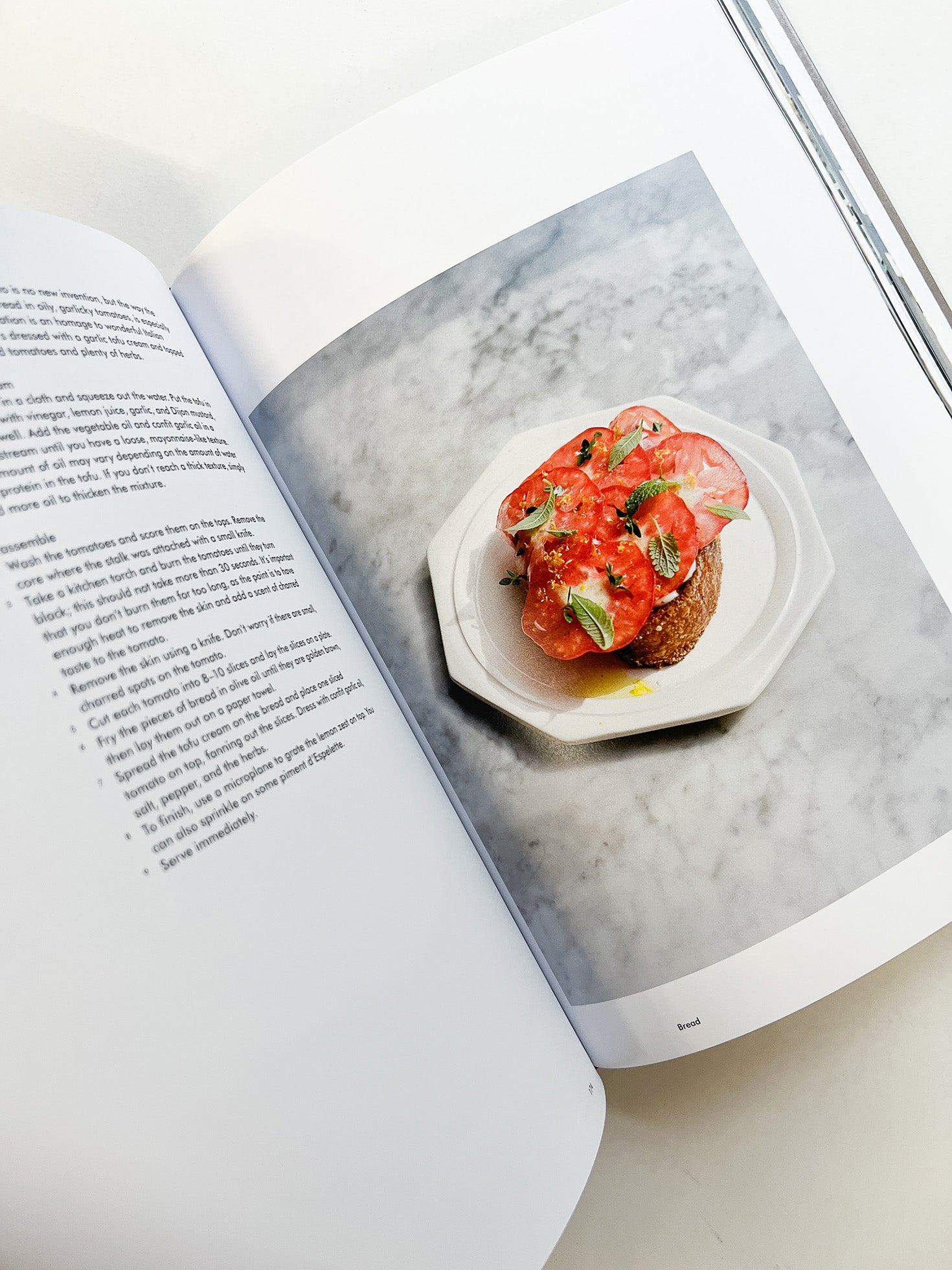 A PLACE FOR DAYTIME COOKING / Atelier September