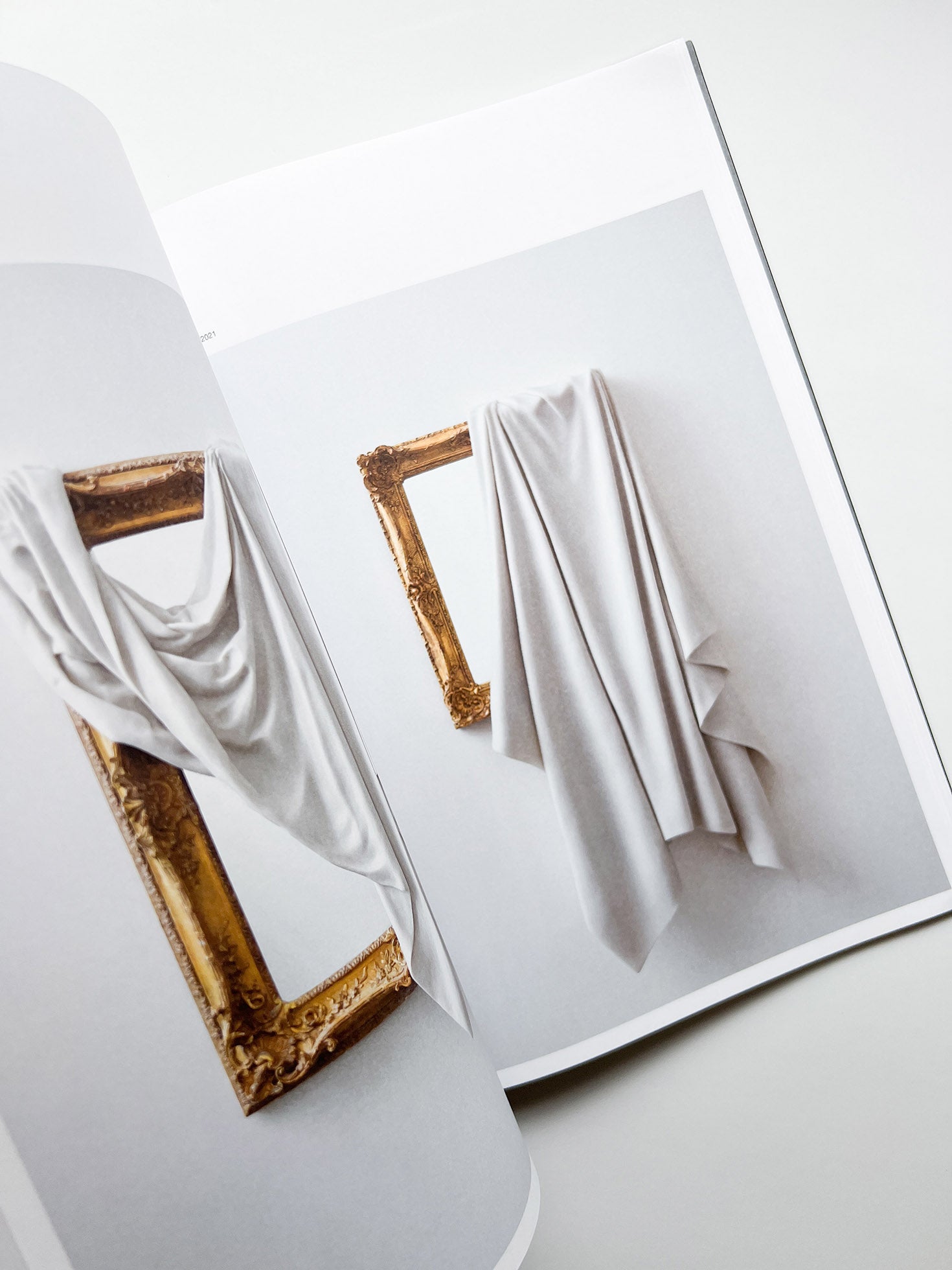 A MELTED SNOWMAN / Ryan Gander