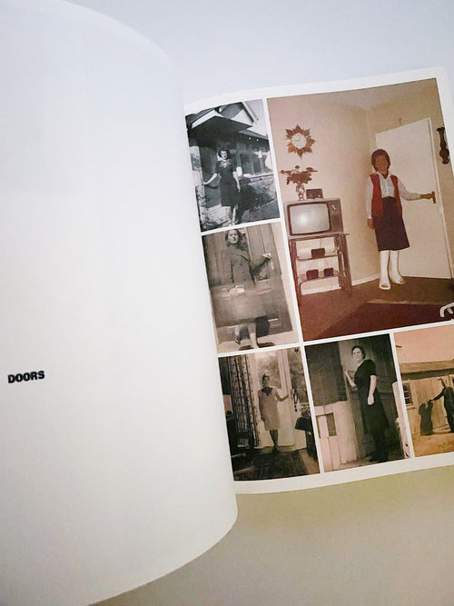 INCOMPLETE ENCYCLOPEDIA OF TOUCH / Erik Kessels, Karel de Mulder, Thomas Sauvin