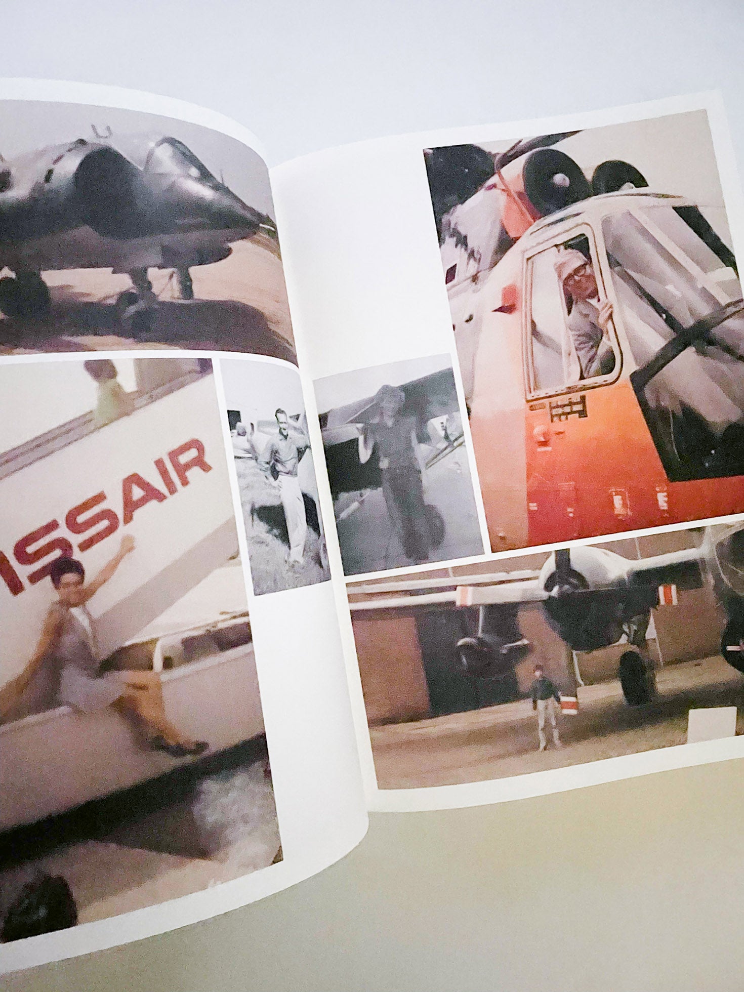 INCOMPLETE ENCYCLOPEDIA OF TOUCH / Erik Kessels, Karel de Mulder, Thomas Sauvin