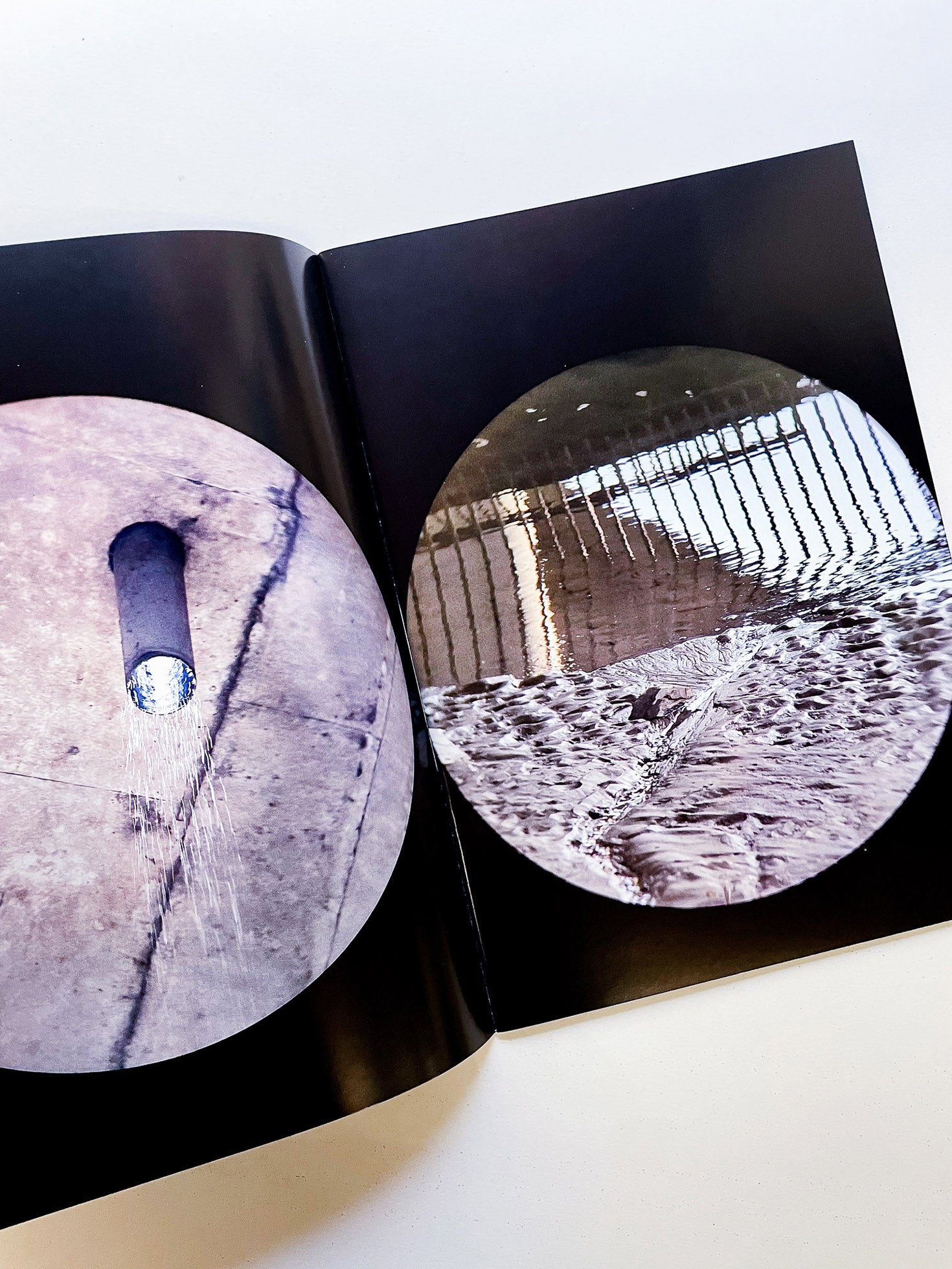 Foundations / Víctor Santamarina