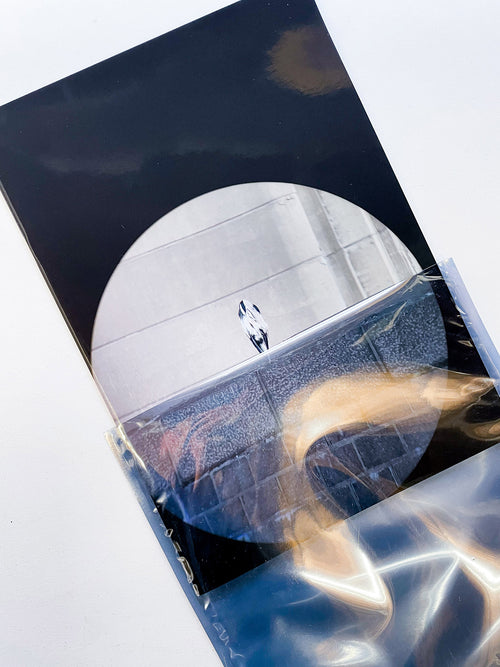 Foundations / Víctor Santamarina