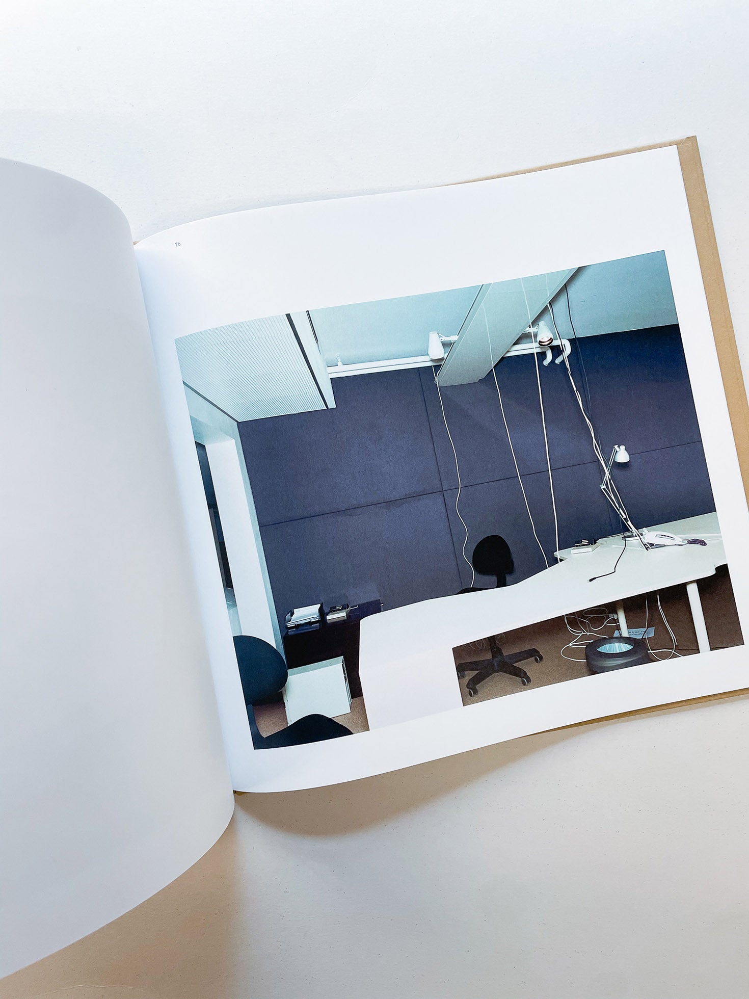 OFFICE / LA OFFICE / Lars Tunbjörk