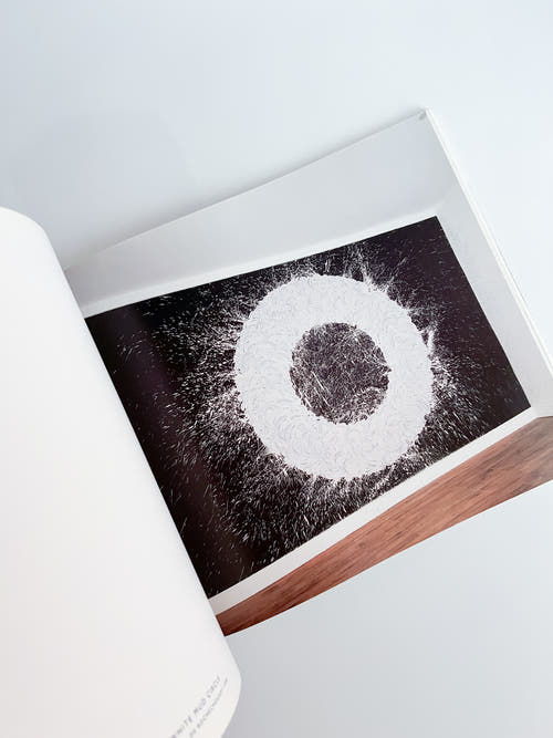 Walking in Circles / Richard Long