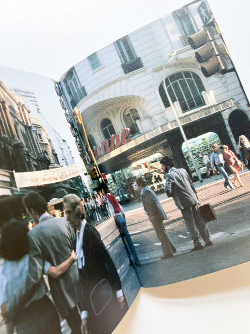 Street with human shadows / Kazuo Shinohara