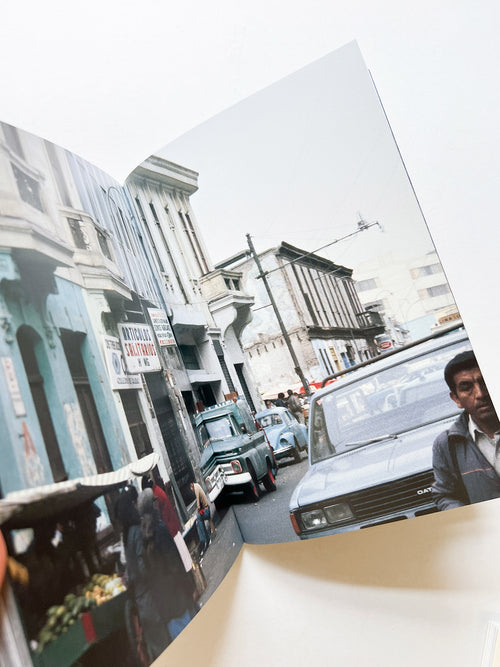 Street with human shadows / Kazuo Shinohara