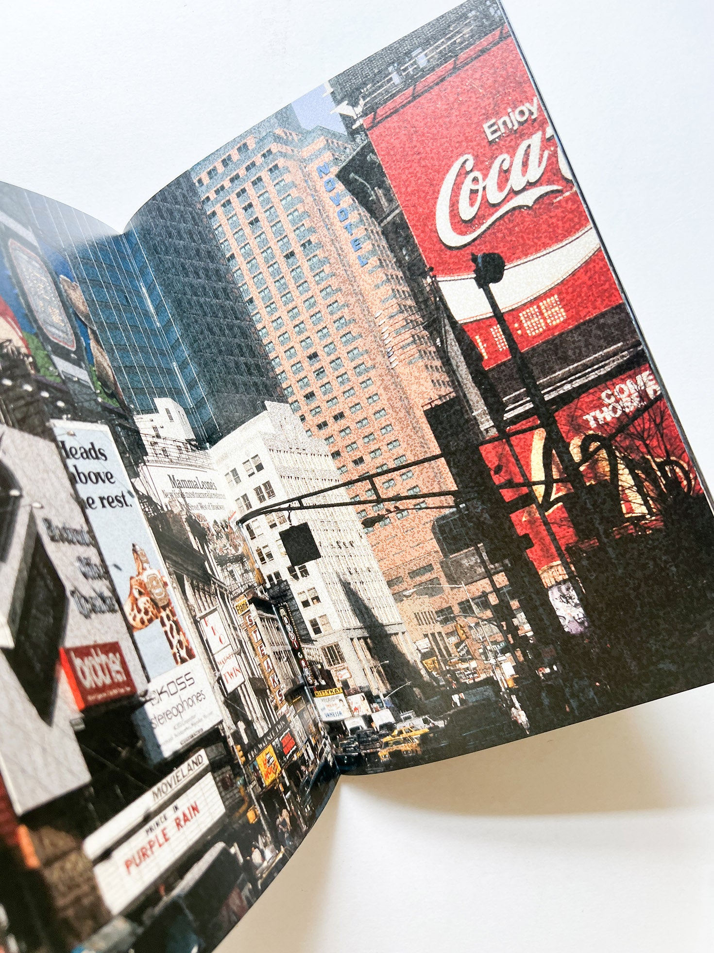 Street with human shadows / Kazuo Shinohara