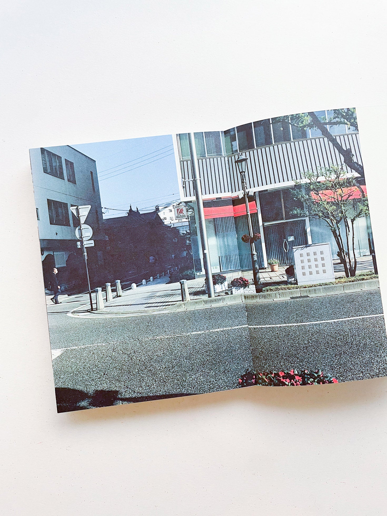 写真がいってかえってきた The Photo, coming home / Masafumi Sanai [SIGNED]