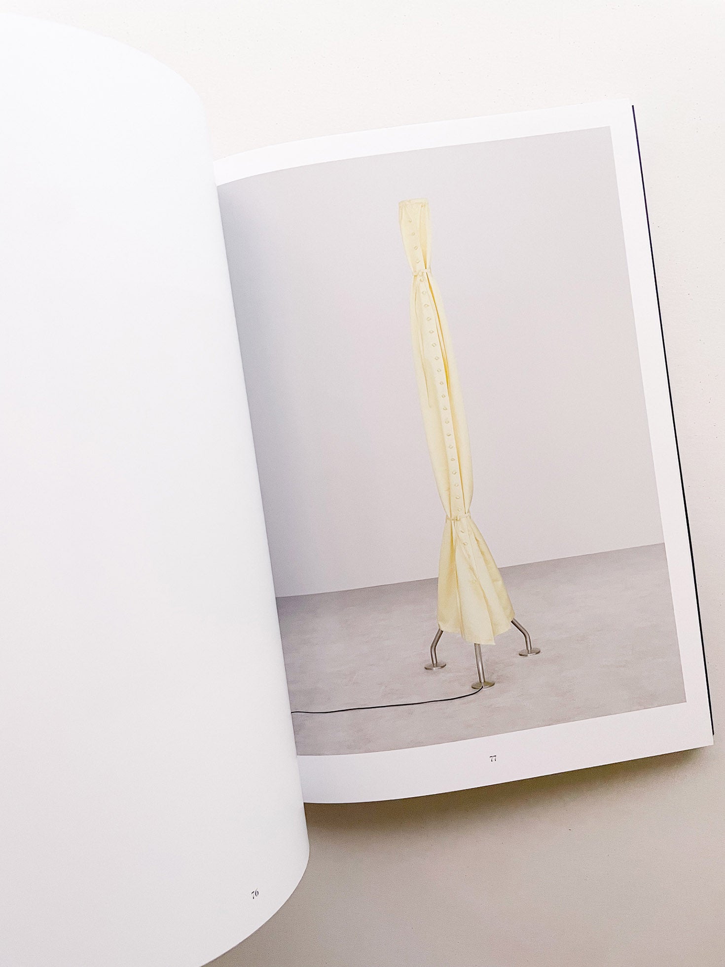 LA CASA DENTRO / Formafantasma [NUMBERED]