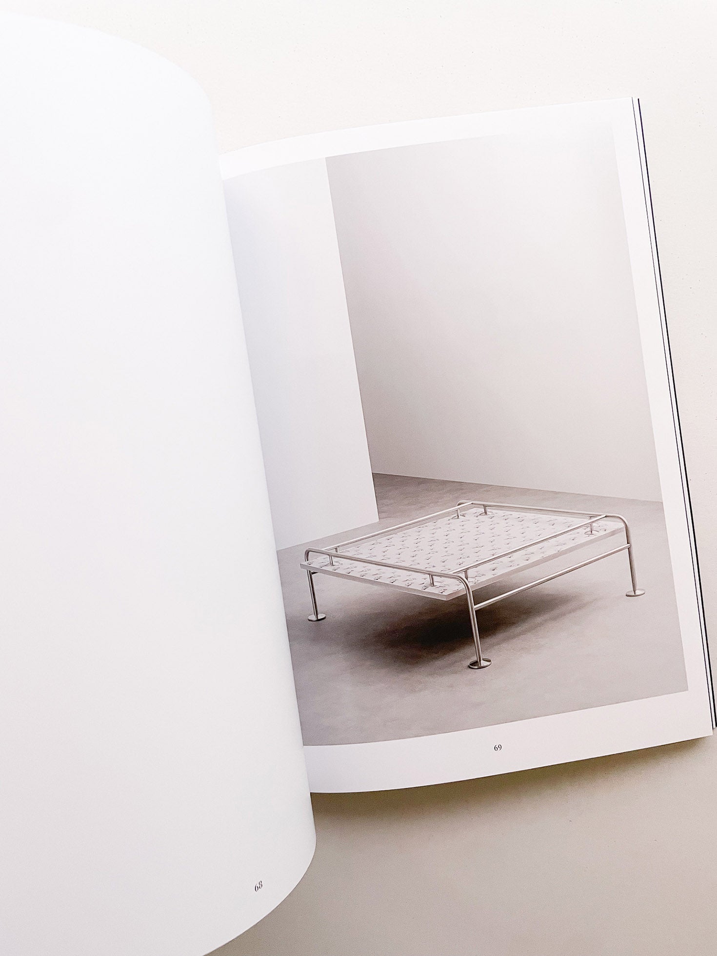 LA CASA DENTRO / Formafantasma [NUMBERED]