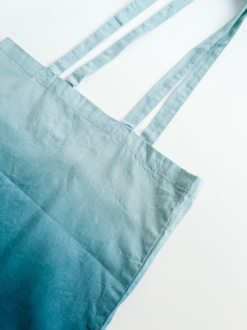 Gotas Water surface tote bag　錆納戸