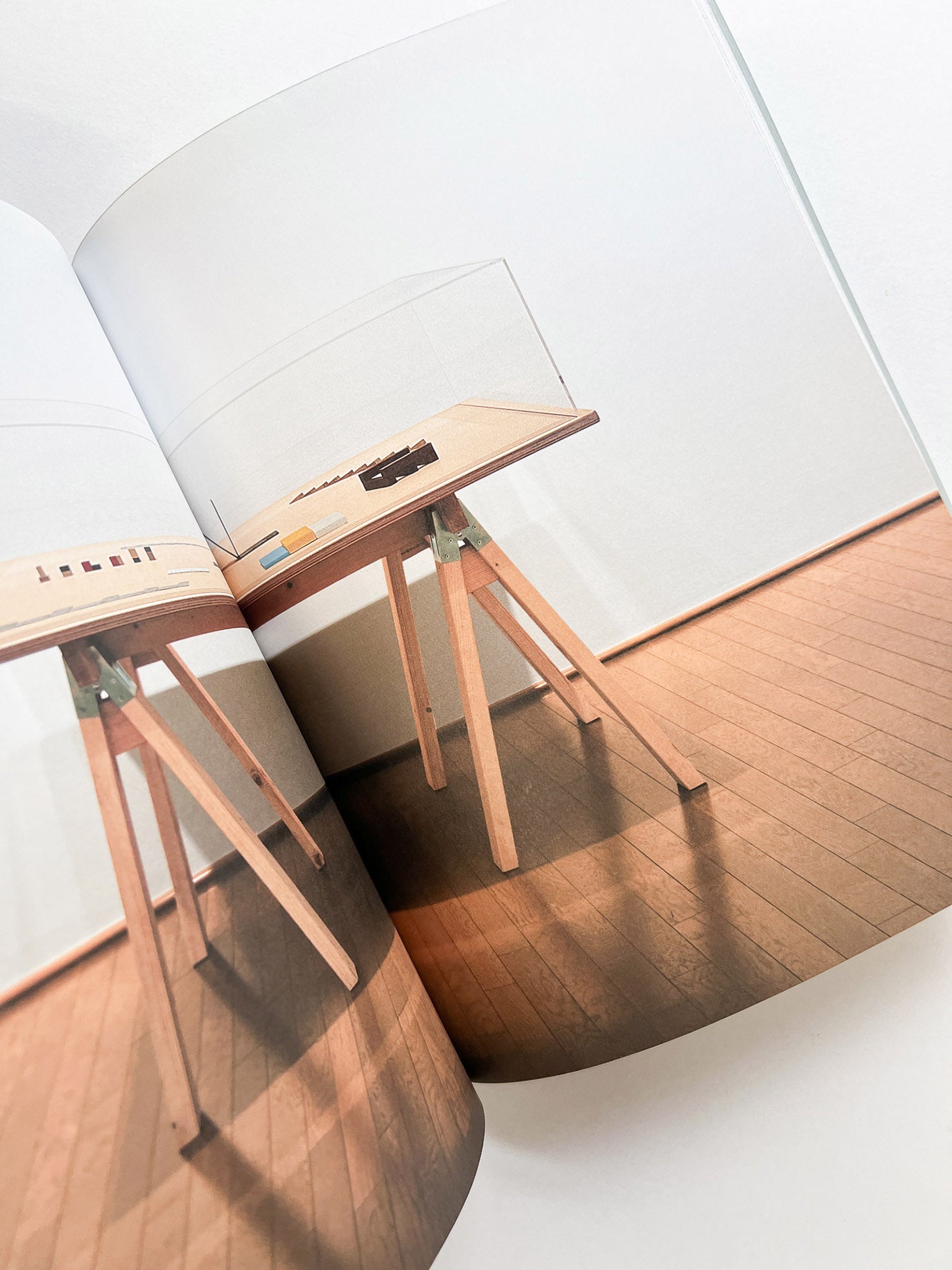 Between Sculpture and Poetry / CARL ANDRE　