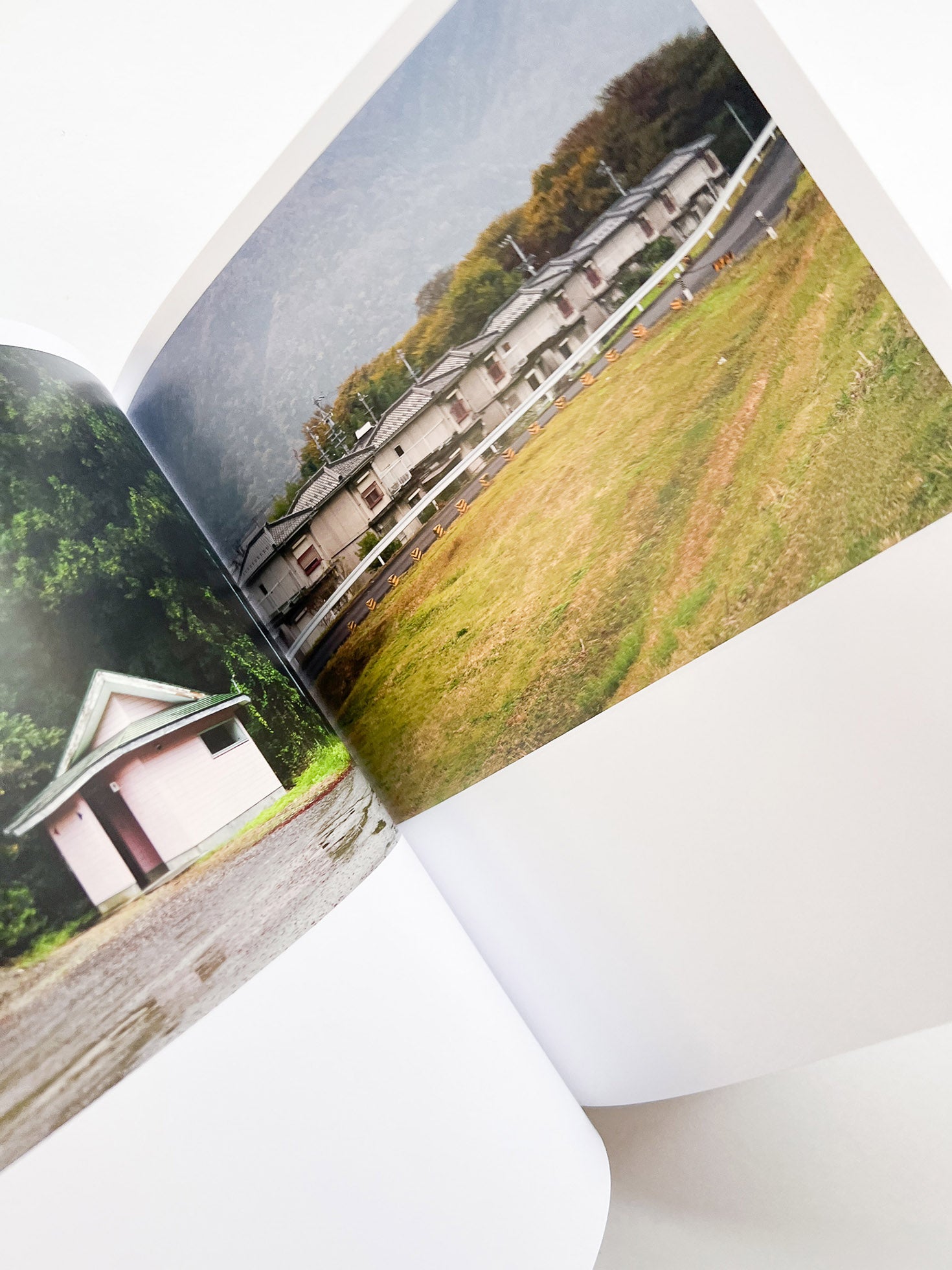 JAPAN / Toshio Shibata [SIGNED]