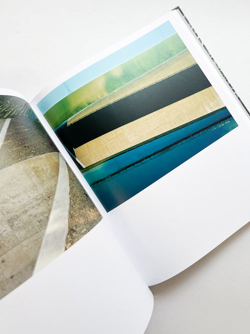 JAPAN / Toshio Shibata [SIGNED]