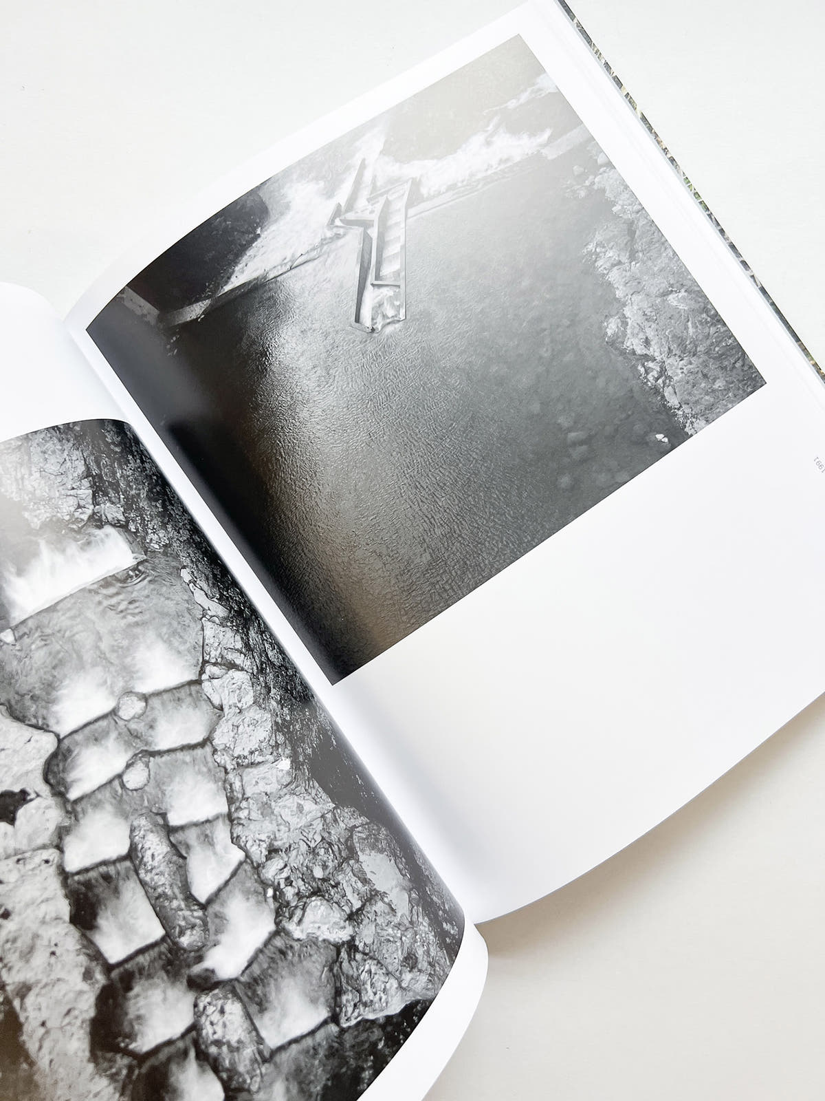 JAPAN / Toshio Shibata [SIGNED]
