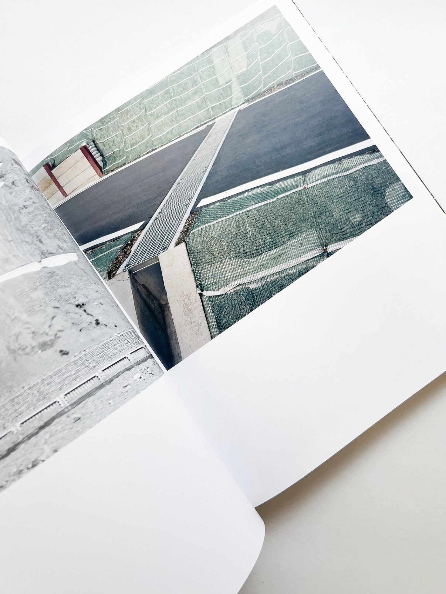 JAPAN / Toshio Shibata [SIGNED]