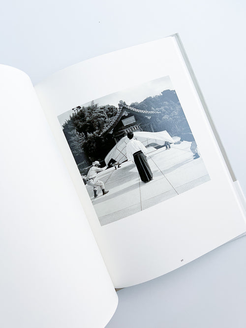 String and Coke / 鷹野隆大