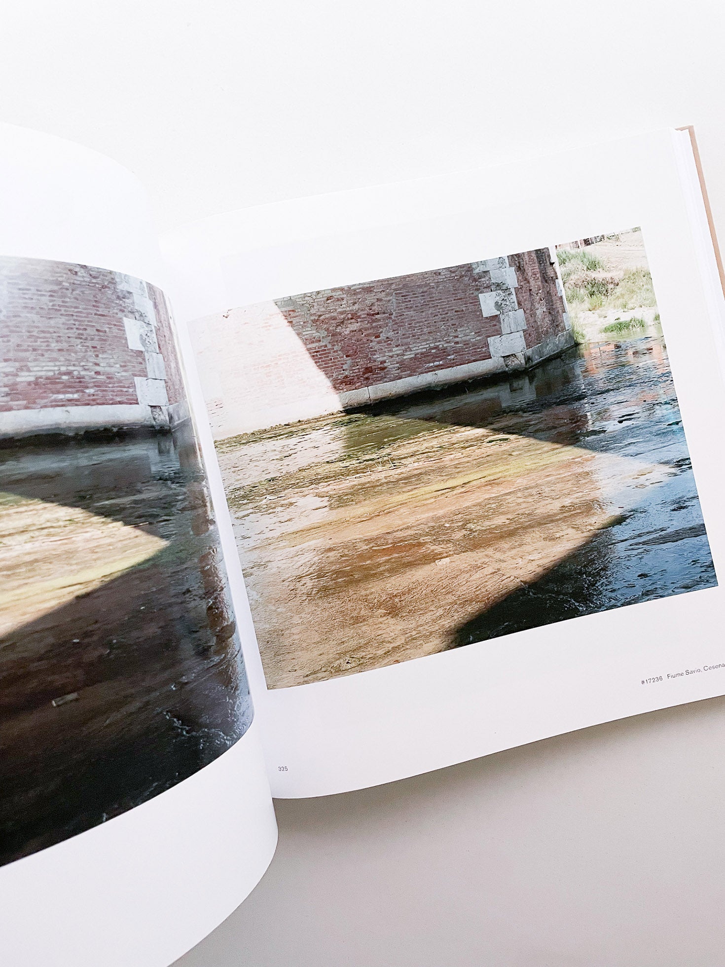 COL TEMPO, 1956–2024 / Guido Guidi [ENGLISH EDITION]