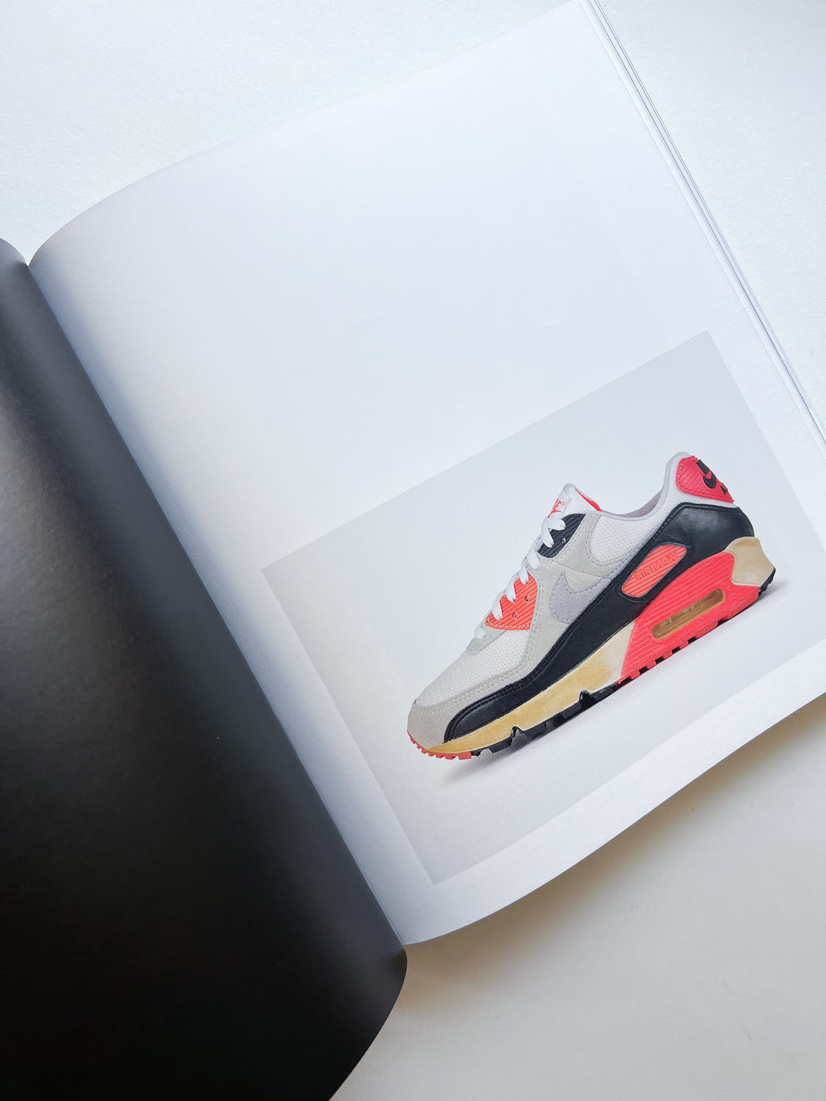 Virgil Abloh. Nike. ICONS