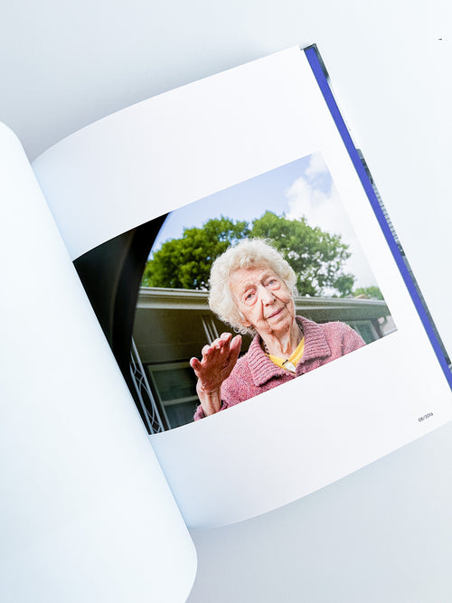 LEAVING AND WAVING / Deanna Dikeman [REPRINTED EDITION]