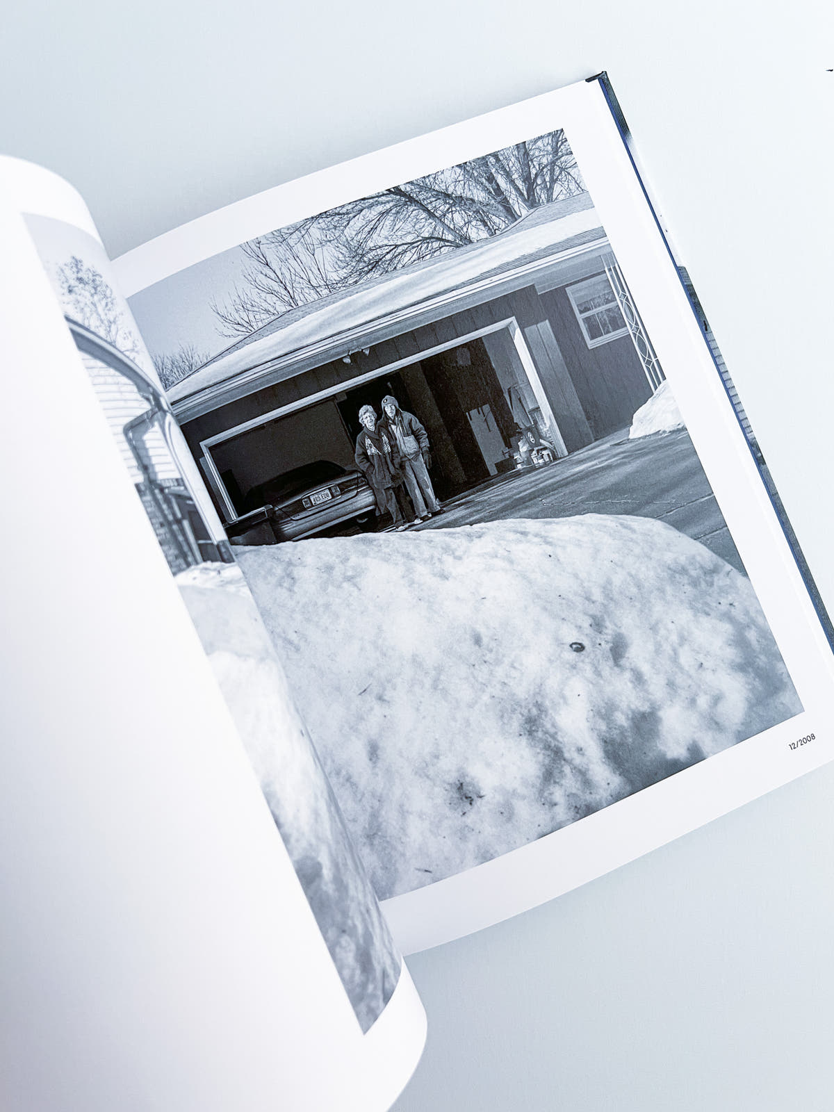 LEAVING AND WAVING / Deanna Dikeman [REPRINTED EDITION]