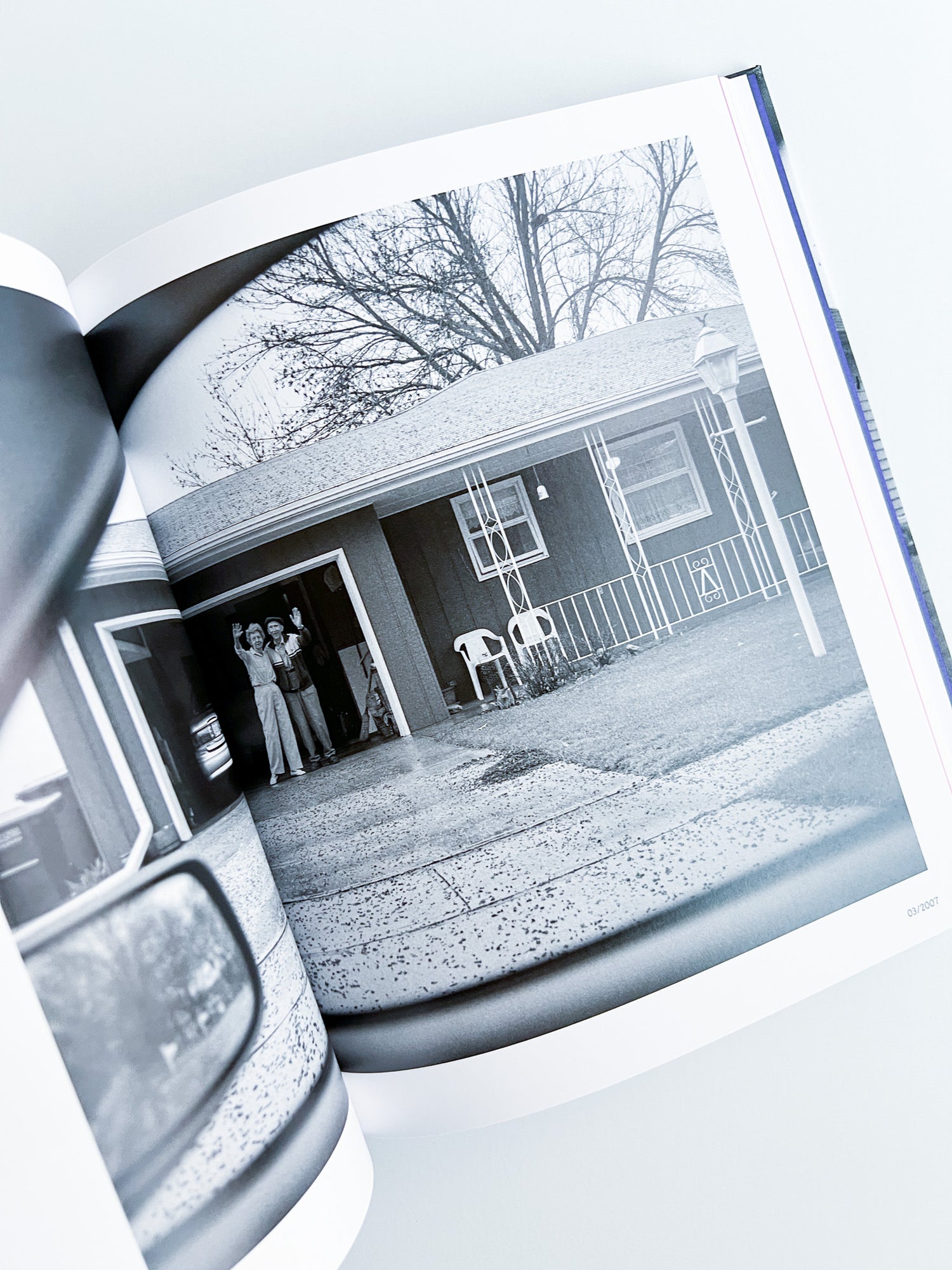 LEAVING AND WAVING / Deanna Dikeman [REPRINTED EDITION]