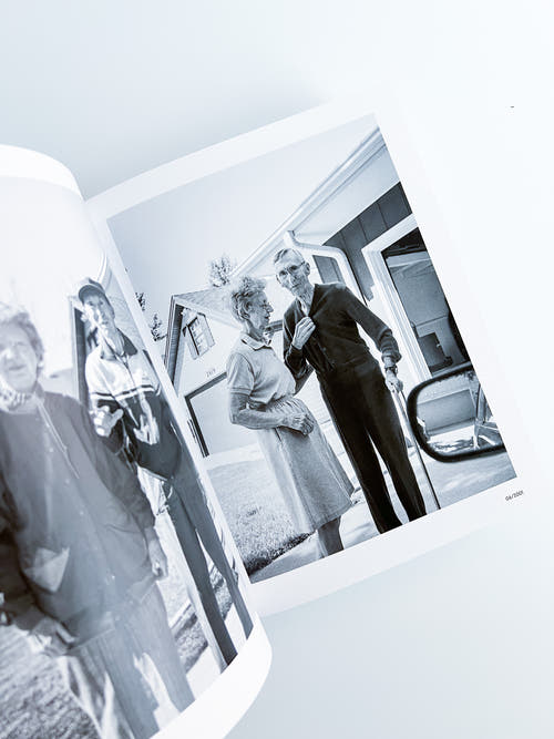LEAVING AND WAVING / Deanna Dikeman [REPRINTED EDITION]