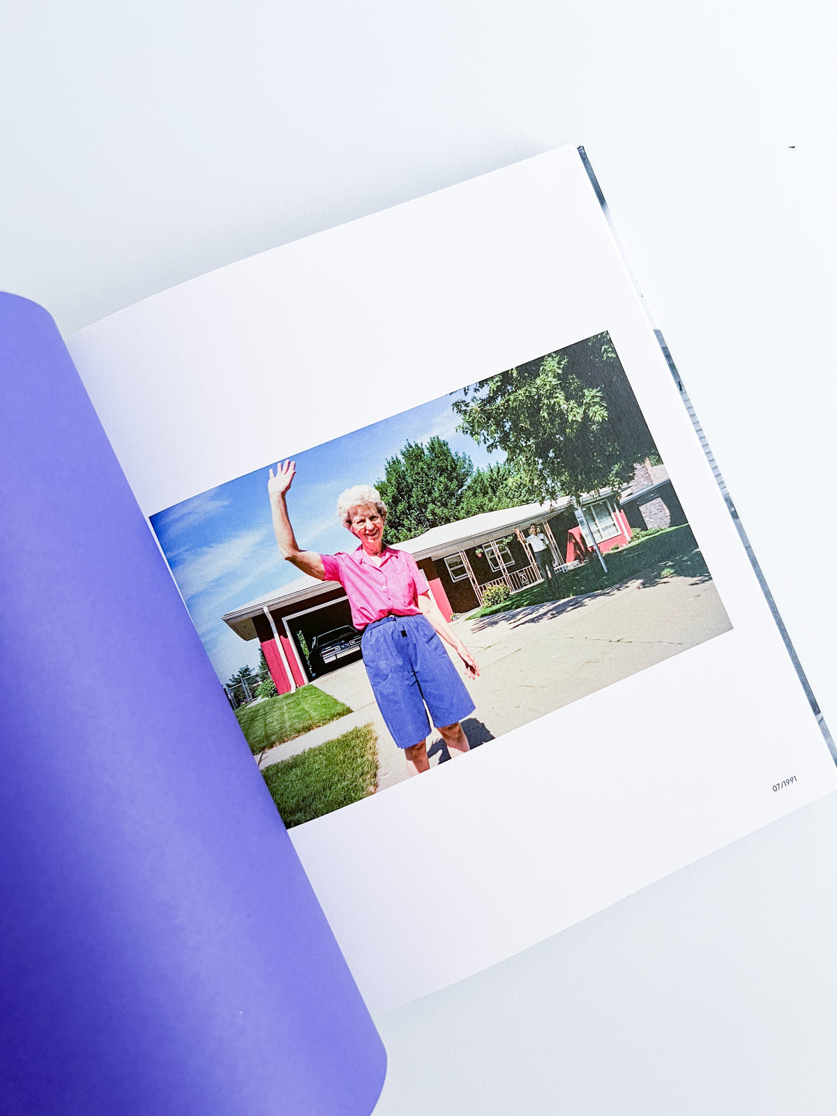 LEAVING AND WAVING / Deanna Dikeman [REPRINTED EDITION]