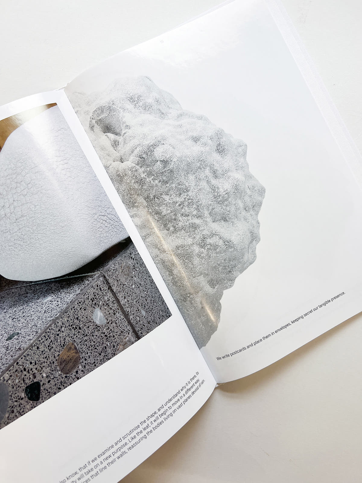 Like dust before it falls / Márk Redele